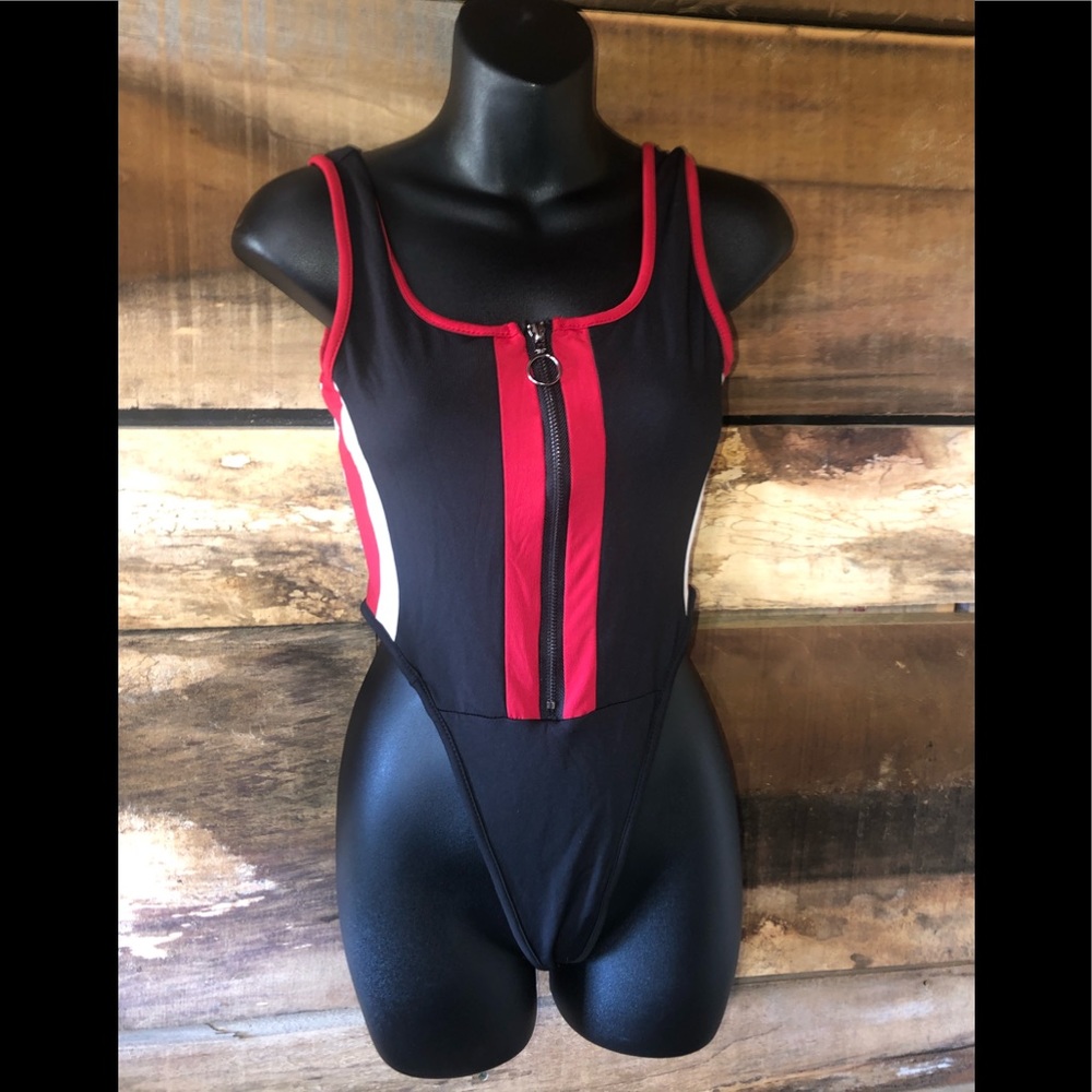 NWOT one piece bathing suit size S